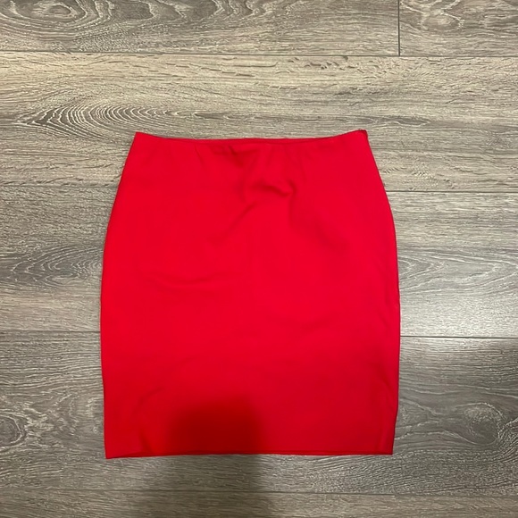 Revolve red mini skirt - Picture 3 of 7